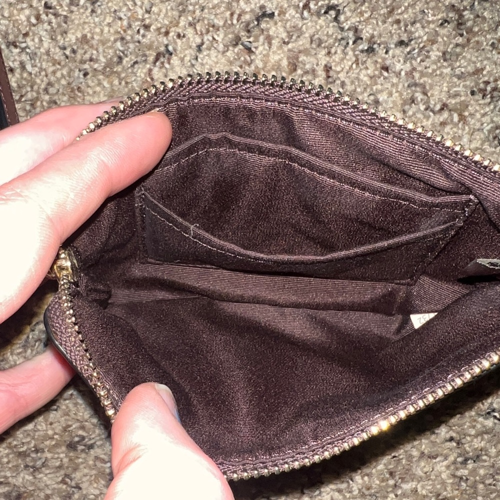 Wristlet - Picture 3 of 6